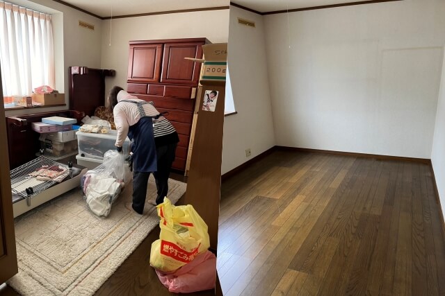 部屋の片付け前と片付け後の様子